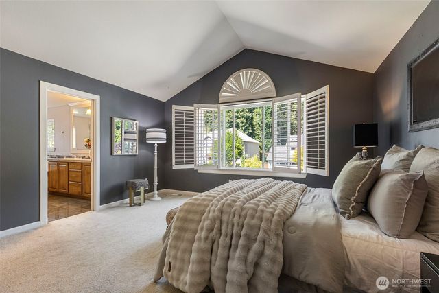 2741 NE Noll Valley Loop, Poulsbo, WA 98370