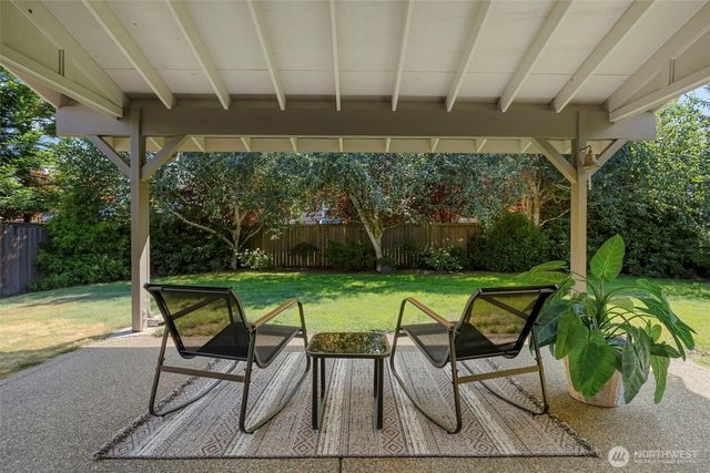 2741 NE Noll Valley Loop, Poulsbo, WA 98370