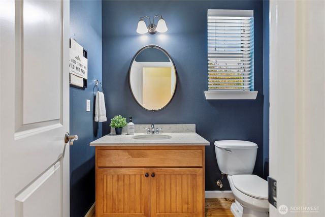 2741 NE Noll Valley Loop, Poulsbo, WA 98370