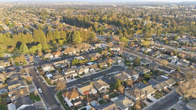 638 Enos Court, Santa Clara, CA 95051