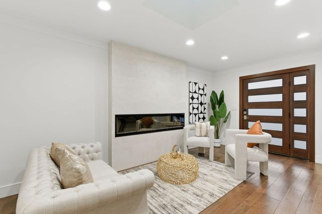 638 Enos Court, Santa Clara, CA 95051