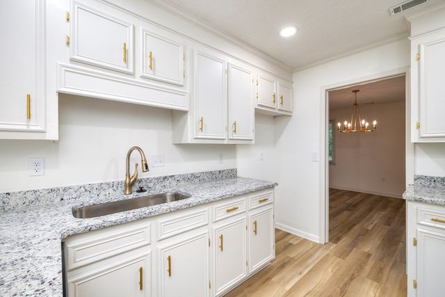 7 Treetop Court, Sumter, SC 29154