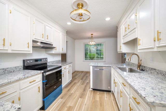 7 Treetop Court, Sumter, SC 29154