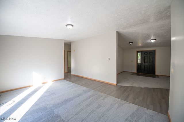 2709 Backwater Road SE, New Philadelphia, OH 44663