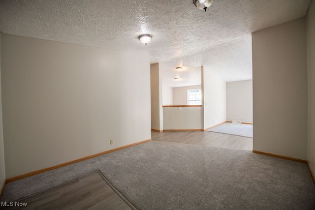 2709 Backwater Road SE, New Philadelphia, OH 44663