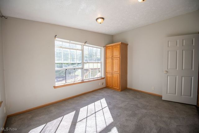 2709 Backwater Road SE, New Philadelphia, OH 44663