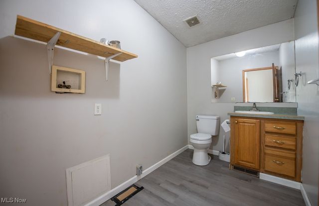 2709 Backwater Road SE, New Philadelphia, OH 44663