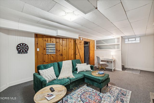 553 Andora Drive, Toledo, OH 43609