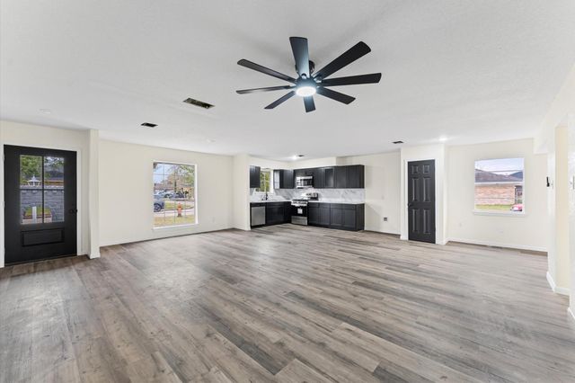 2203 Drayton Lane, Houston, TX 77088