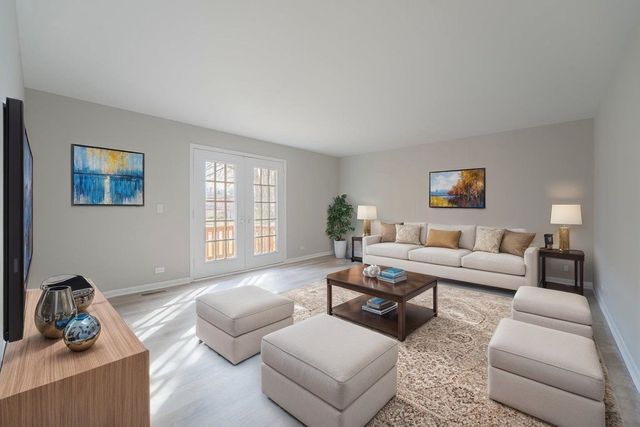 11111 Helena Drive 3, Palos Hills, IL 60465