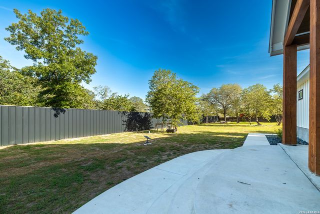 240 Eaglerock, Poteet, TX 78065