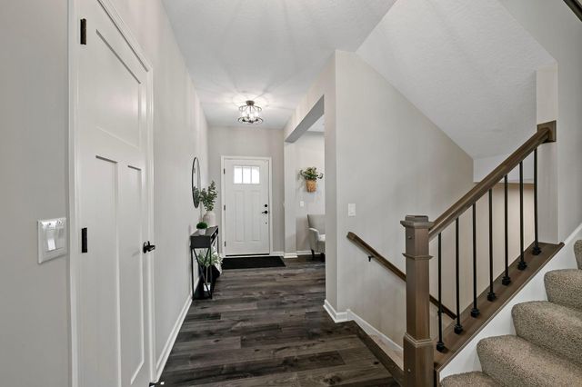 107 Maple Terrace, Waconia, MN 55387