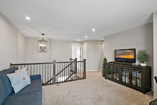 107 Maple Terrace, Waconia, MN 55387