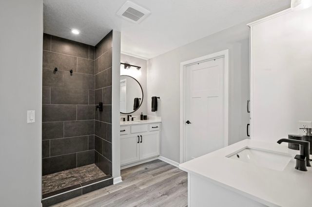 107 Maple Terrace, Waconia, MN 55387