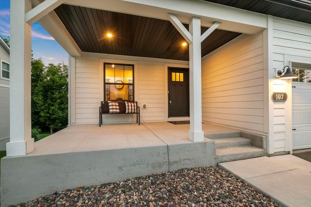 107 Maple Terrace, Waconia, MN 55387