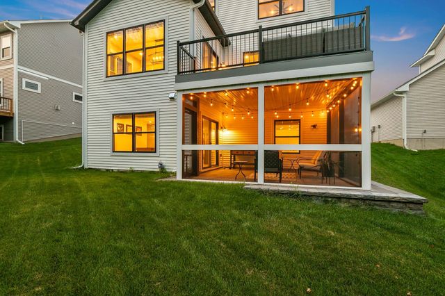107 Maple Terrace, Waconia, MN 55387