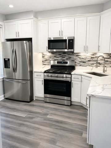 3927 W Lexington Avenue 1, Chicago, IL 60624