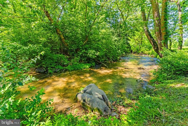 157 LOUISA BEALL LN, Charles Town, WV 25414