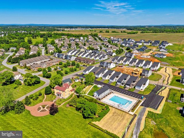 157 LOUISA BEALL LN, Charles Town, WV 25414