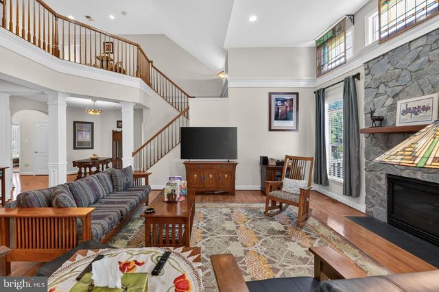 157 LOUISA BEALL LN, Charles Town, WV 25414