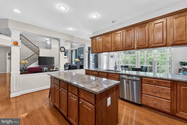 157 LOUISA BEALL LN, Charles Town, WV 25414