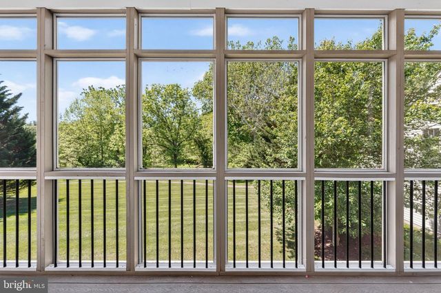 157 LOUISA BEALL LN, Charles Town, WV 25414