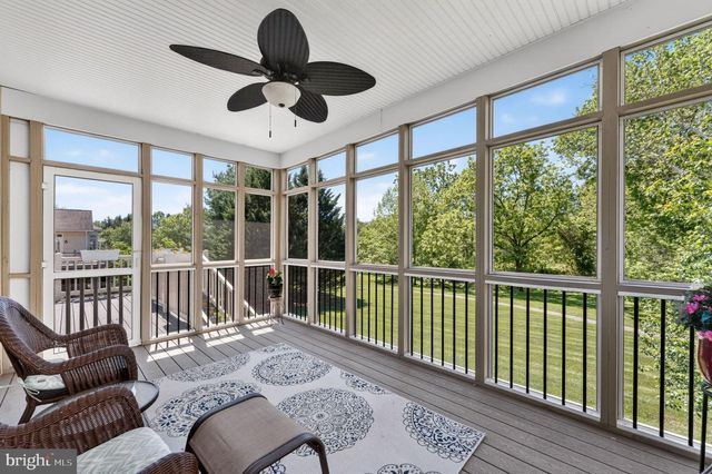 157 LOUISA BEALL LN, Charles Town, WV 25414