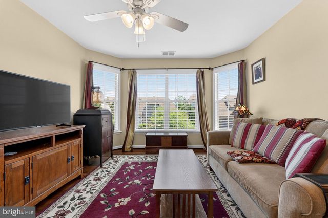 157 LOUISA BEALL LN, Charles Town, WV 25414