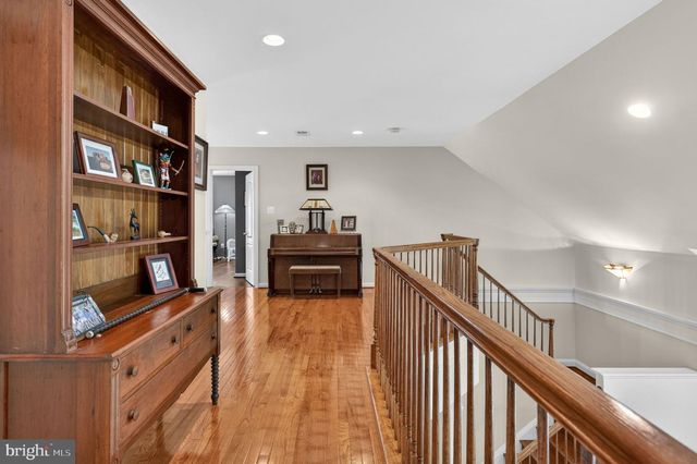 157 LOUISA BEALL LN, Charles Town, WV 25414