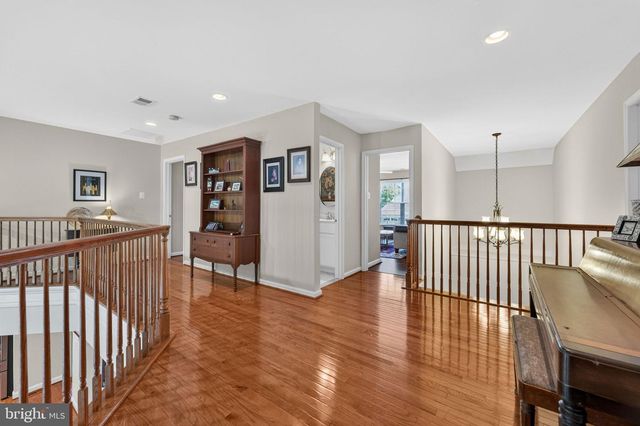 157 LOUISA BEALL LN, Charles Town, WV 25414