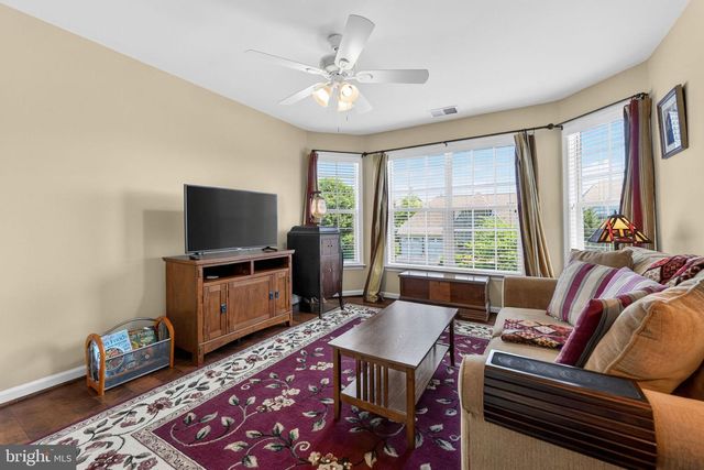 157 LOUISA BEALL LN, Charles Town, WV 25414