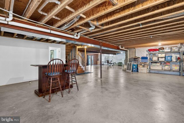157 LOUISA BEALL LN, Charles Town, WV 25414