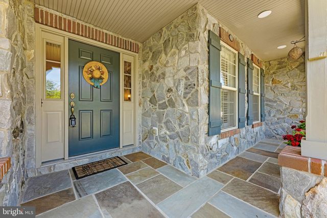 157 LOUISA BEALL LN, Charles Town, WV 25414