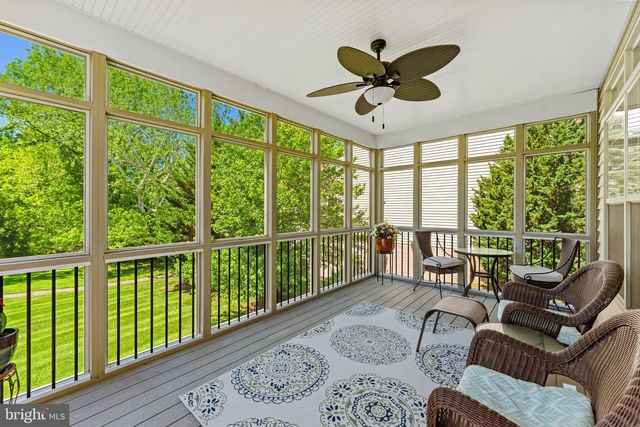 157 LOUISA BEALL LN, Charles Town, WV 25414
