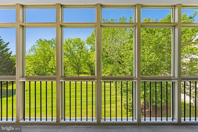 157 LOUISA BEALL LN, Charles Town, WV 25414