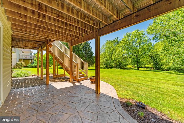 157 LOUISA BEALL LN, Charles Town, WV 25414