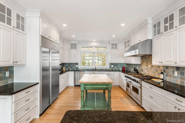 7225 Nassau Point Road, Cutchogue, NY 11935