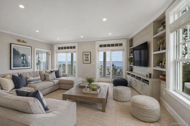 7225 Nassau Point Road, Cutchogue, NY 11935