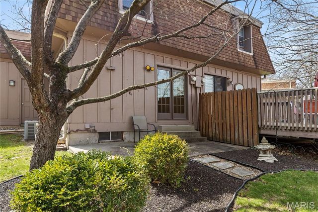 2430 Charente Drive, Maryland Heights, MO 63043