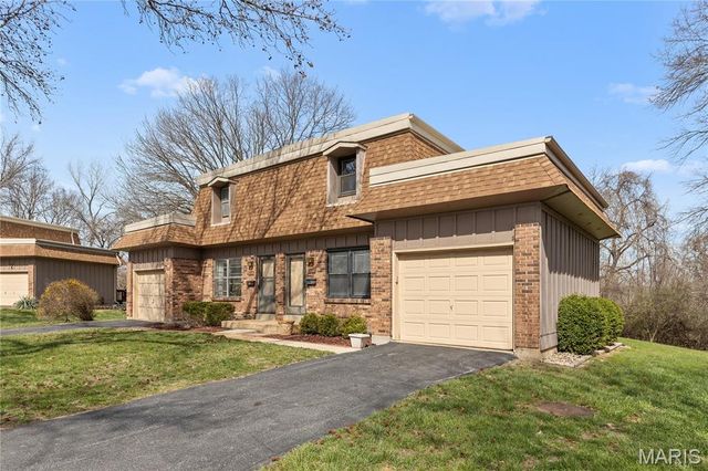 2430 Charente Drive, Maryland Heights, MO 63043
