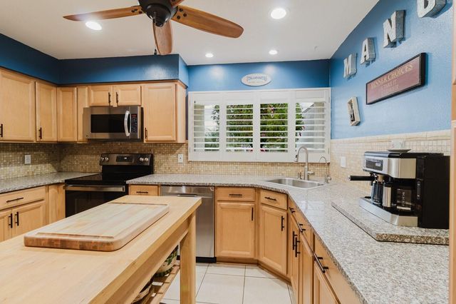 4603 STONEHAVEN PLACE, New Port Richey, FL 34652