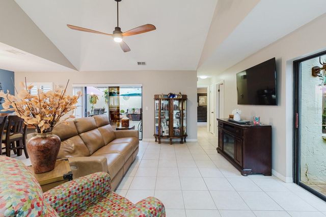 4603 STONEHAVEN PLACE, New Port Richey, FL 34652