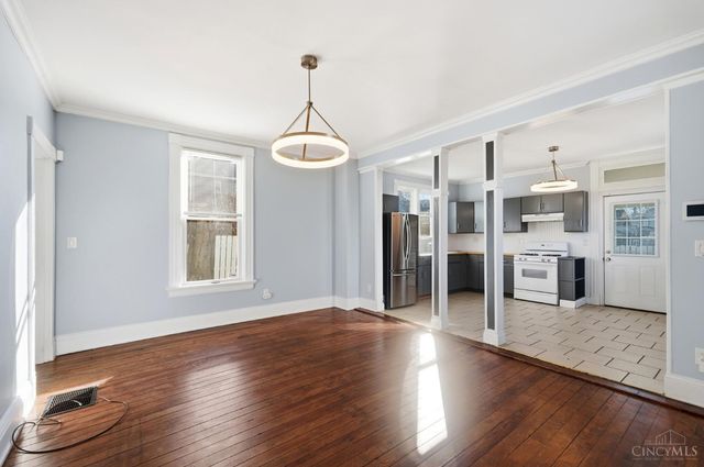 6009 Erie Avenue, Cincinnati, OH 45227