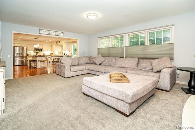 4987 Arbor Court, West Bloomfield, MI 48324