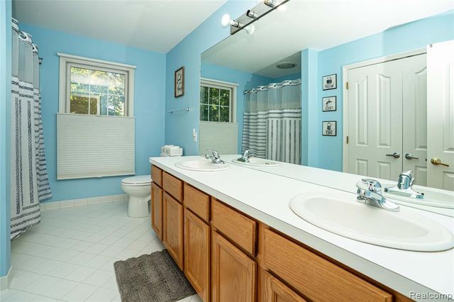 4987 Arbor Court, West Bloomfield, MI 48324