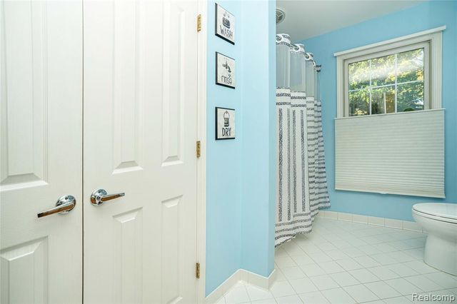 4987 Arbor Court, West Bloomfield, MI 48324