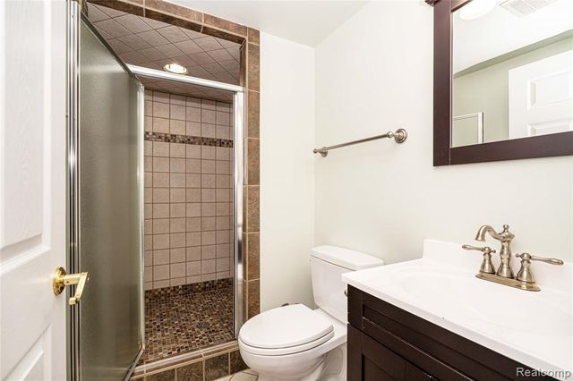 4987 Arbor Court, West Bloomfield, MI 48324