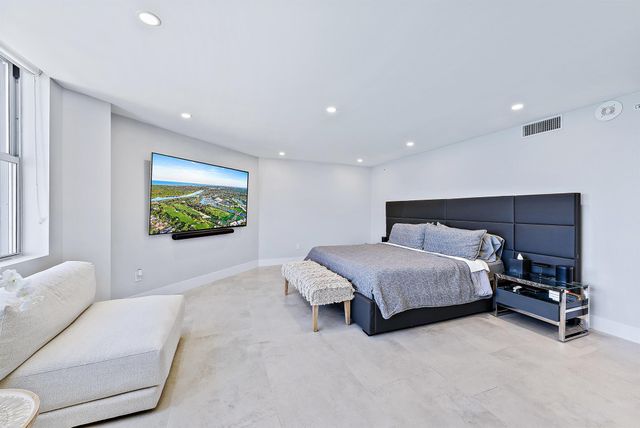 5200 N Ocean Drive 2003, Singer Island, FL 33404