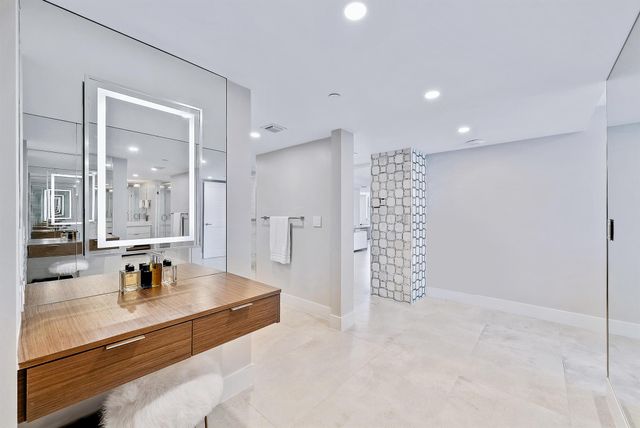 5200 N Ocean Drive 2003, Singer Island, FL 33404