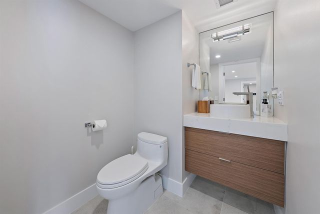 5200 N Ocean Drive 2003, Singer Island, FL 33404